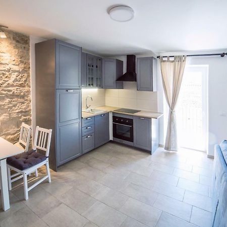 Emma Appartment Πόρετς Εξωτερικό φωτογραφία