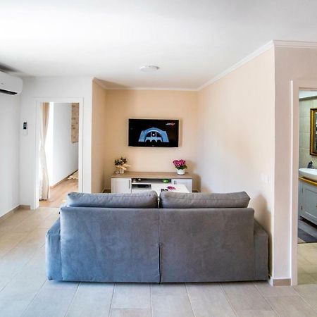 Emma Appartment Πόρετς Εξωτερικό φωτογραφία
