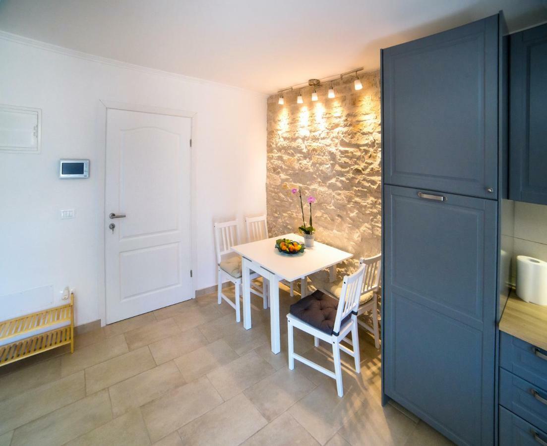 Emma Appartment Πόρετς Εξωτερικό φωτογραφία